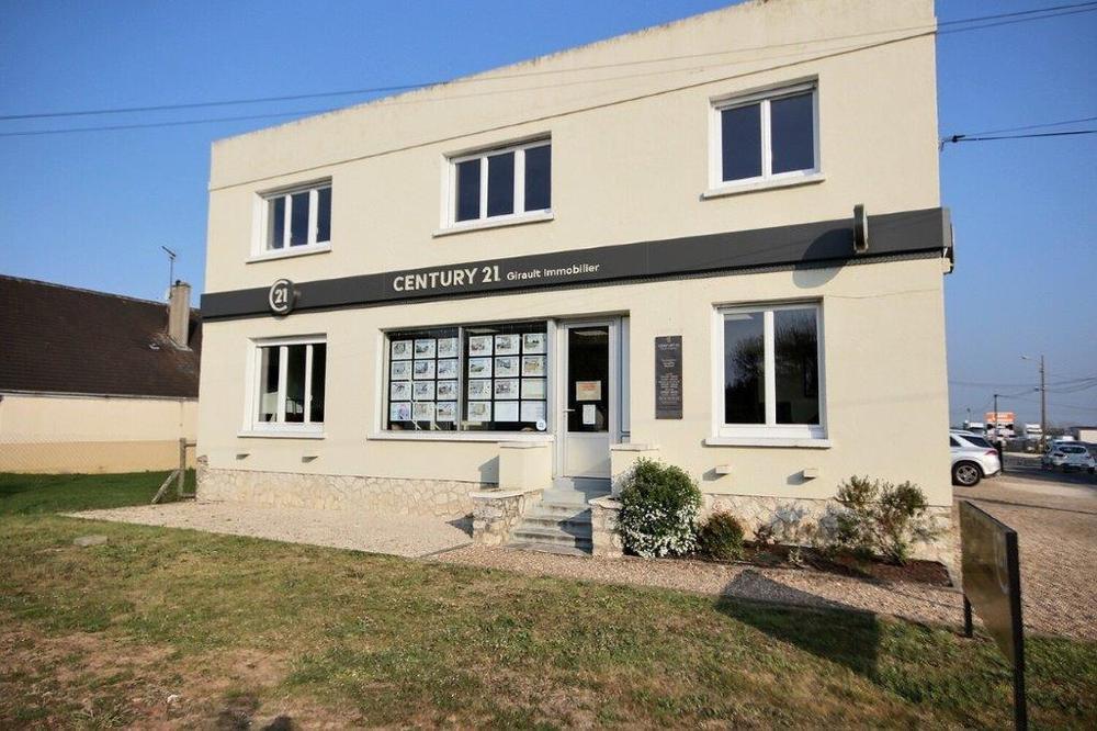 l'équipe de l'agence Girault Immobilier