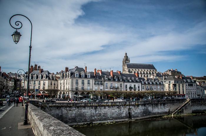 Blois/immobilier/CENTURY21 Girault Immobilier/Blois ville pont