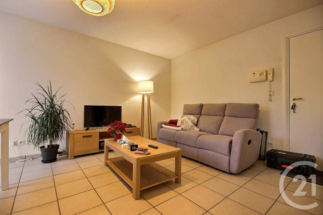 Appartement F2 à vendre - 2 pièces - 42.0 m2 - VENDOME - 41 - CENTRE - Century 21 Girault Immobilier Appartement F2 à vendre - 2 pièces - 42.0 m2 - VENDOME - 41 - CENTRE - Century 21 Girault Immobilier