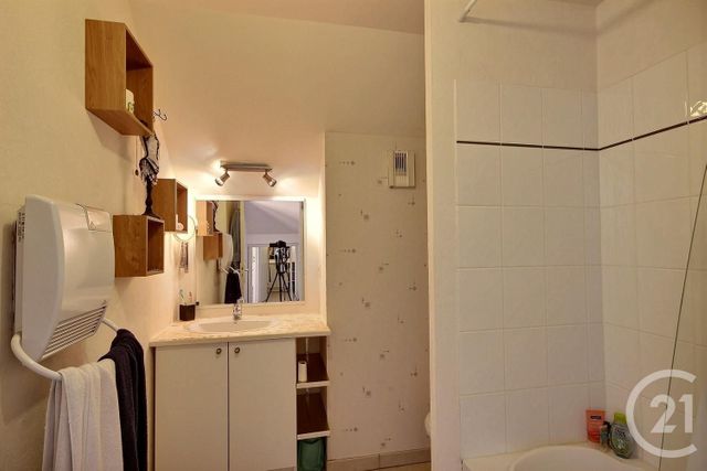 Appartement F2 à vendre - 2 pièces - 49.0 m2 - BLOIS - 41 - CENTRE - Century 21 Girault Immobilier Appartement F2 à vendre - 2 pièces - 49.0 m2 - BLOIS - 41 - CENTRE - Century 21 Girault Immobilier