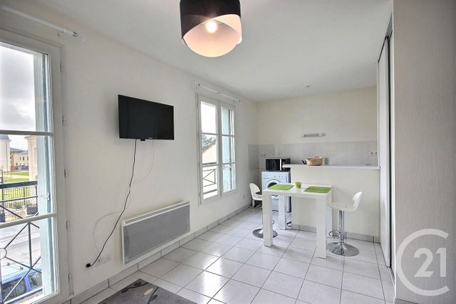 Appartement F1 à louer - 1 pièce - 22.14 m2 - BLOIS - 41 - CENTRE - Century 21 Girault Immobilier Appartement F1 à louer - 1 pièce - 22.14 m2 - BLOIS - 41 - CENTRE - Century 21 Girault Immobilier