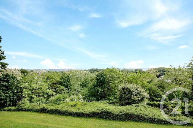 Afficher la photo en grand maison à vendre - 9 pièces - 241.0 m2 - VEUZAIN SUR LOIRE - 41 - CENTRE - Century 21 Girault Immobilier