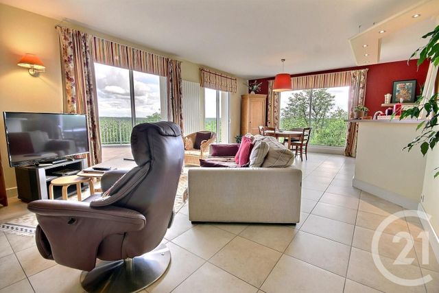 Afficher la photo en grand maison à vendre - 9 pièces - 241.0 m2 - VEUZAIN SUR LOIRE - 41 - CENTRE - Century 21 Girault Immobilier