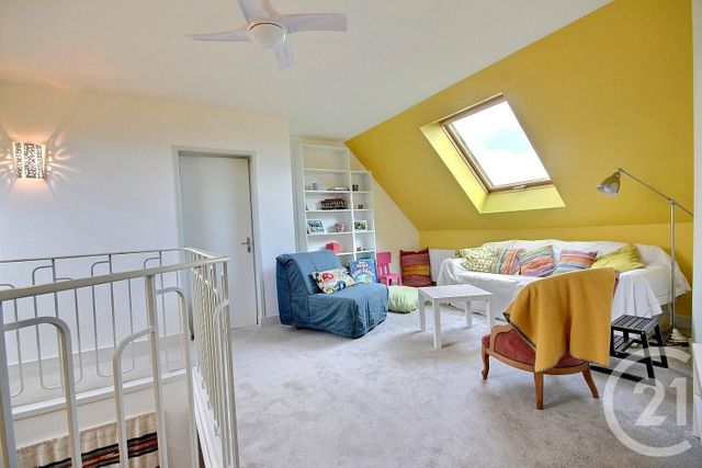 Afficher la photo en grand maison à vendre - 9 pièces - 241.0 m2 - VEUZAIN SUR LOIRE - 41 - CENTRE - Century 21 Girault Immobilier