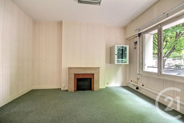 Afficher la photo en grand immeuble à vendre - 197.0 m2 - BLOIS - 41 - CENTRE - Century 21 Girault Immobilier
