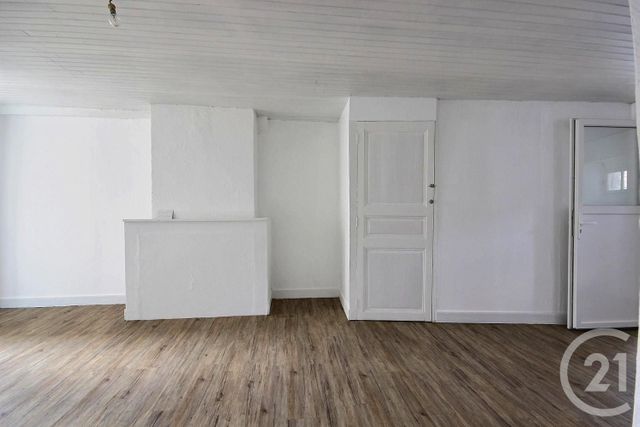 Appartement F2 à louer - 2 pièces - 49.0 m2 - MER - 41 - CENTRE - Century 21 Girault Immobilier