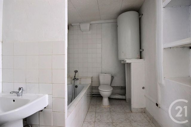 Afficher la photo en grand Appartement F2 à louer - 2 pièces - 49.0 m2 - MER - 41 - CENTRE - Century 21 Girault Immobilier