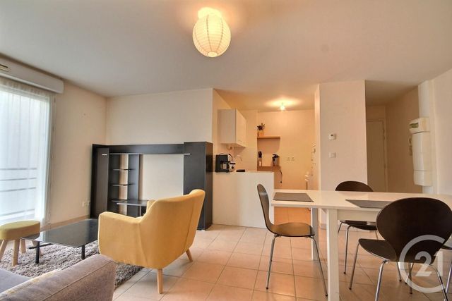 Appartement F2 à louer LA CHAUSSEE ST VICTOR