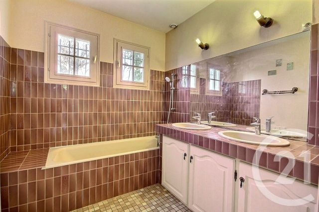 maison à vendre - 5 pièces - 100.0 m2 - VALLOIRE SUR CISSE - 41 - CENTRE - Century 21 Girault Immobilier