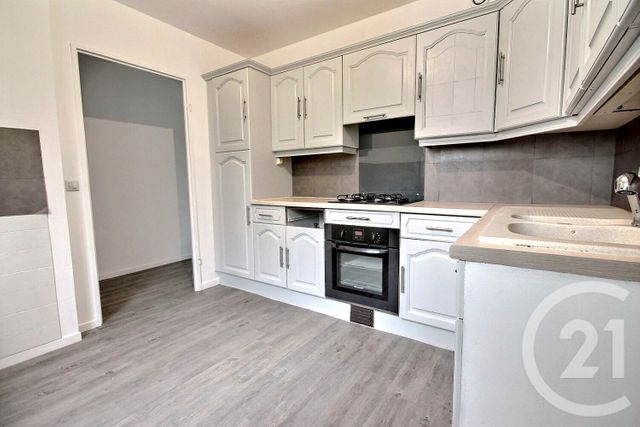 Appartement F3 à vendre - 3 pièces - 67.0 m2 - LA CHAUSSEE ST VICTOR - 41 - CENTRE - Century 21 Girault Immobilier