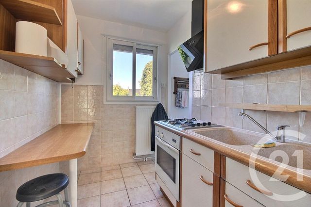 Appartement F2 bis à louer - 3 pièces - 57.24 m2 - LA CHAUSSEE ST VICTOR - 41 - CENTRE - Century 21 Girault Immobilier