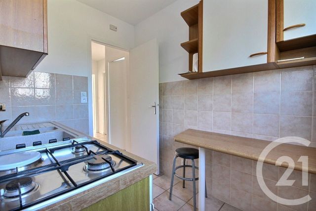 Appartement F2 bis à louer - 3 pièces - 57.24 m2 - LA CHAUSSEE ST VICTOR - 41 - CENTRE - Century 21 Girault Immobilier