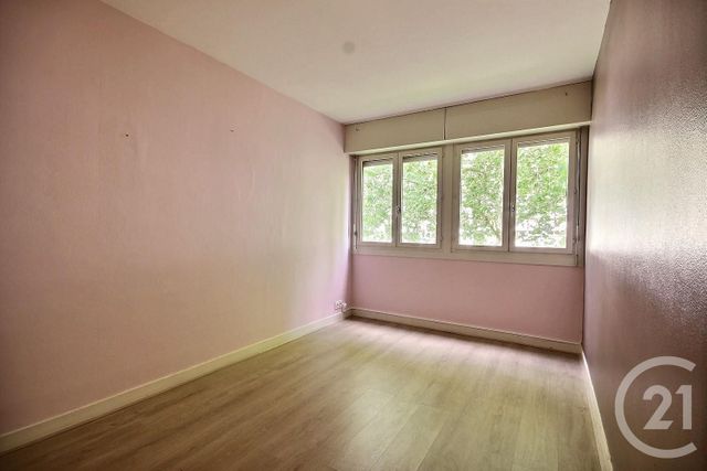 Afficher la photo en grand Appartement F3 à louer - 3 pièces - 58.0 m2 - BLOIS - 41 - CENTRE - Century 21 Girault Immobilier