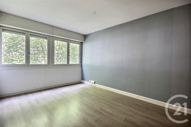 Afficher la photo en grand Appartement F3 à louer - 3 pièces - 58.0 m2 - BLOIS - 41 - CENTRE - Century 21 Girault Immobilier