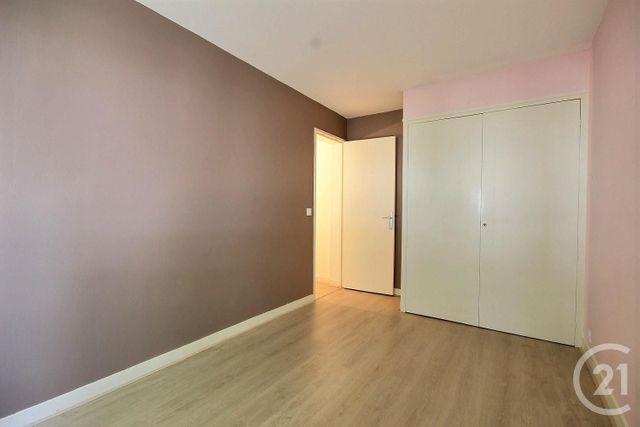 Afficher la photo en grand Appartement F3 à louer - 3 pièces - 58.0 m2 - BLOIS - 41 - CENTRE - Century 21 Girault Immobilier
