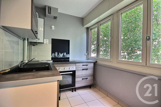 Afficher la photo en grand Appartement F3 à louer - 3 pièces - 58.0 m2 - BLOIS - 41 - CENTRE - Century 21 Girault Immobilier