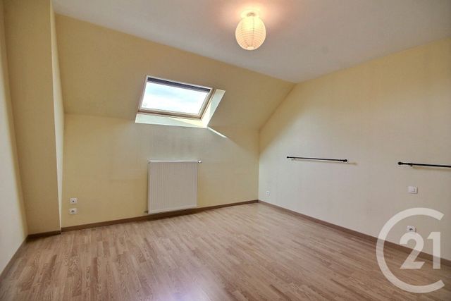 maison à louer - 4 pièces - 138.0 m2 - LA CHAPELLE ST MARTIN EN PLAINE - 41 - CENTRE - Century 21 Girault Immobilier