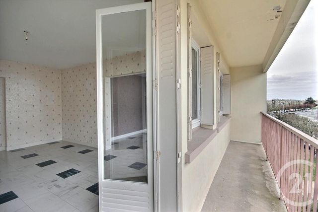 Appartement T4 à louer - 4 pièces - 77.29 m2 - BLOIS - 41 - CENTRE - Century 21 Girault Immobilier