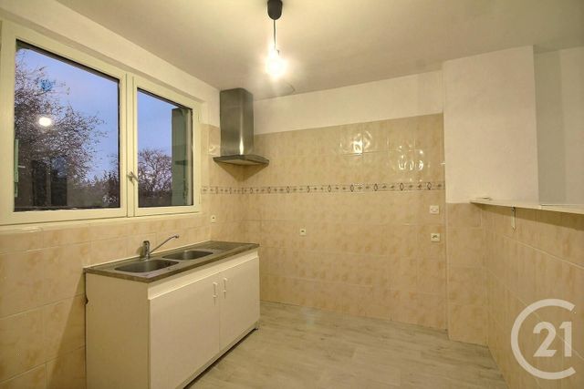 maison à louer - 2 pièces - 48.0 m2 - HUISSEAU SUR COSSON - 41 - CENTRE - Century 21 Girault Immobilier