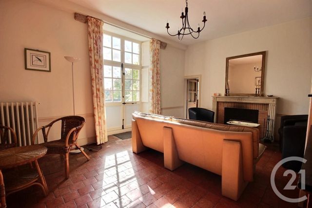 maison à louer - 8 pièces - 176.58 m2 - COUR SUR LOIRE - 41 - CENTRE - Century 21 Girault Immobilier