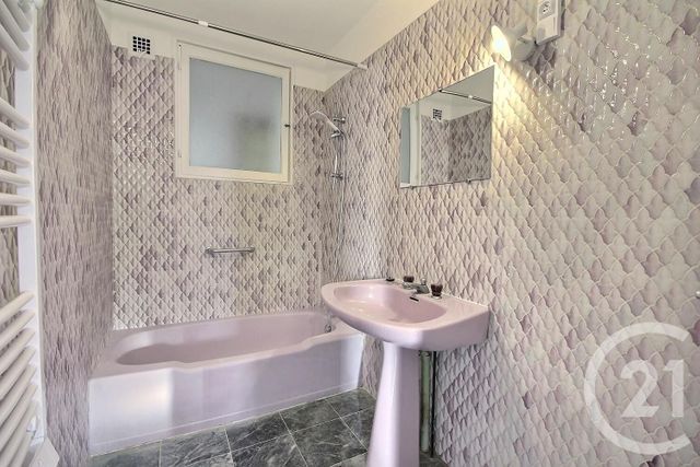 maison à louer - 6 pièces - 162.0 m2 - ST AMAND LONGPRE - 41 - CENTRE - Century 21 Girault Immobilier