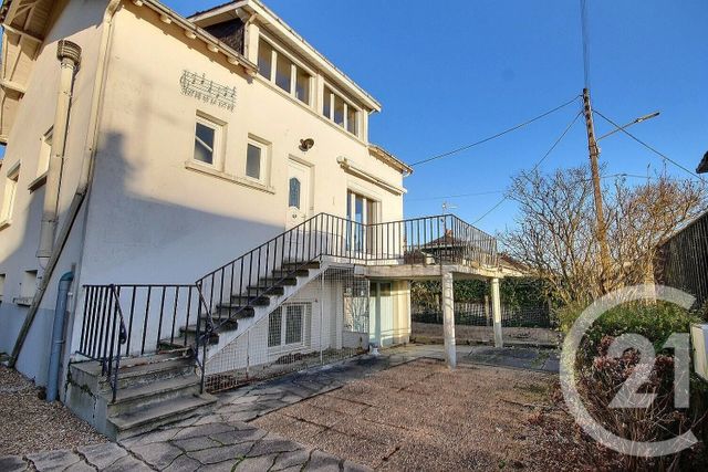 maison à louer - 6 pièces - 162.0 m2 - ST AMAND LONGPRE - 41 - CENTRE - Century 21 Girault Immobilier