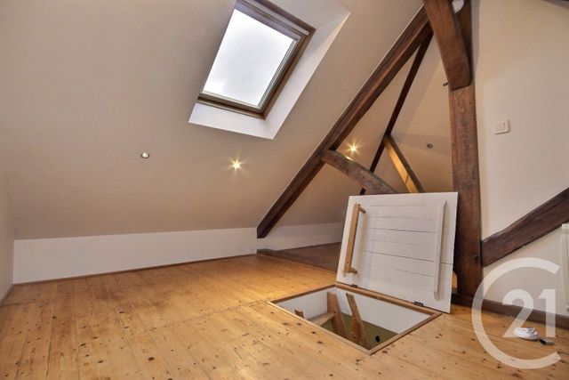 Appartement F1 bis à louer - 2 pièces - 45.0 m2 - MER - 41 - CENTRE - Century 21 Girault Immobilier