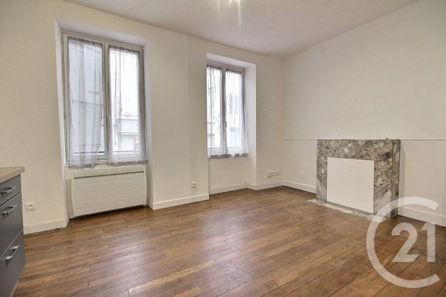 Appartement F2 à louer - 2 pièces - 31.0 m2 - MER - 41 - CENTRE - Century 21 Girault Immobilier