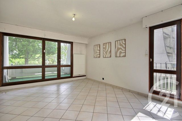 Appartement F2 Bis à louer LA CHAUSSEE ST VICTOR