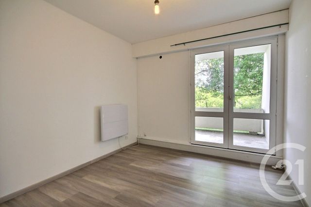 Appartement F2 bis à louer - 2 pièces - 54.0 m2 - LA CHAUSSEE ST VICTOR - 41 - CENTRE - Century 21 Girault Immobilier