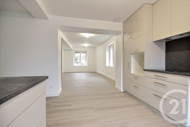 maison à louer - 4 pièces - 110.0 m2 - CHARSONVILLE - 45 - CENTRE - Century 21 Girault Immobilier