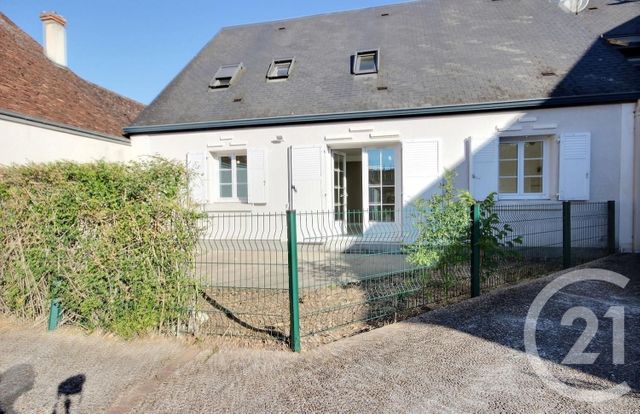 Appartement à louer - 2 pièces - 45.9 m2 - COUR CHEVERNY - 41 - CENTRE - Century 21 Girault Immobilier