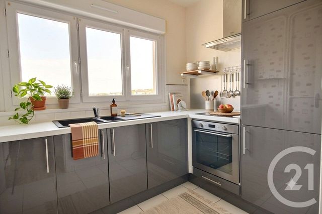 Appartement F2 à vendre - 2 pièces - 52.0 m2 - BLOIS - 41 - CENTRE - Century 21 Girault Immobilier