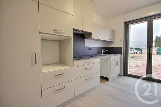 maison à louer - 4 pièces - 110.0 m2 - CHARSONVILLE - 45 - CENTRE - Century 21 Girault Immobilier