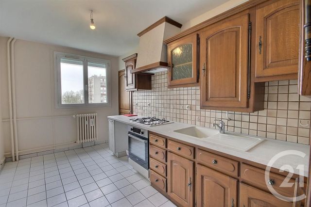 Appartement F3 à louer - 3 pièces - 89.9 m2 - BLOIS - 41 - CENTRE - Century 21 Girault Immobilier