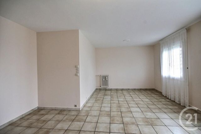 Appartement F3 à louer - 3 pièces - 89.9 m2 - BLOIS - 41 - CENTRE - Century 21 Girault Immobilier