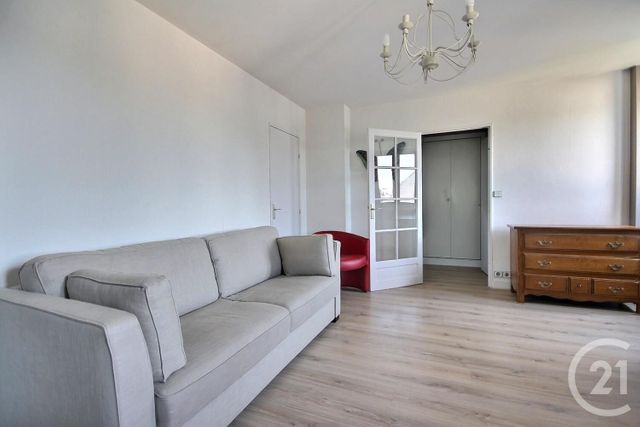 Appartement Studio à louer - 1 pièce - 33.0 m2 - BLOIS - 41 - CENTRE - Century 21 Girault Immobilier