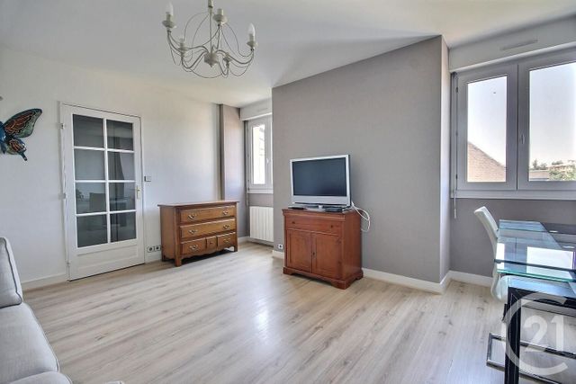 Appartement Studio à louer - 1 pièce - 33.0 m2 - BLOIS - 41 - CENTRE - Century 21 Girault Immobilier