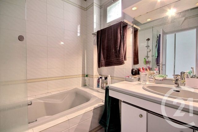 Appartement F4 à vendre - 5 pièces - 108.58 m2 - BLOIS - 41 - CENTRE - Century 21 Girault Immobilier