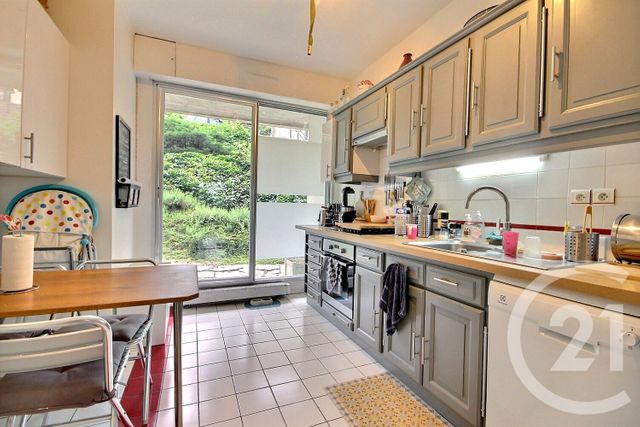 Appartement F4 à vendre - 5 pièces - 108.58 m2 - BLOIS - 41 - CENTRE - Century 21 Girault Immobilier