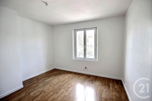 Appartement à louer - 3 pièces - 47.09 m2 - OUZOUER LE MARCHE - 41 - CENTRE - Century 21 Girault Immobilier