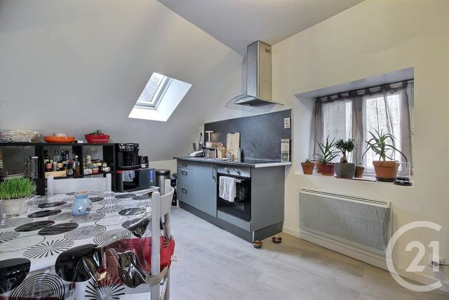 Appartement à louer - 3 pièces - 47.09 m2 - OUZOUER LE MARCHE - 41 - CENTRE - Century 21 Girault Immobilier
