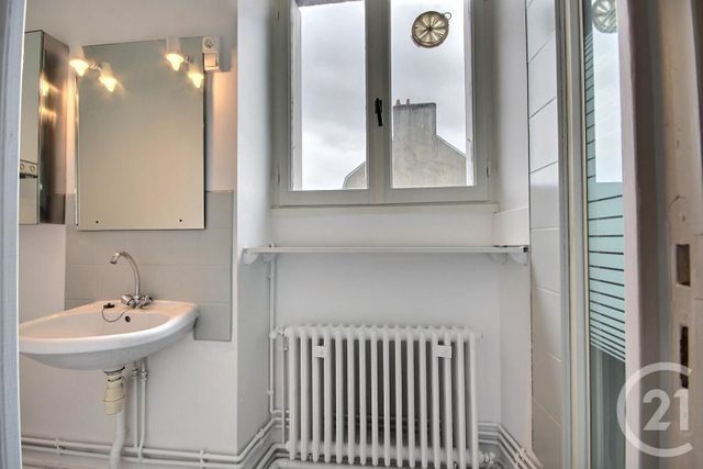 Appartement F1 à louer - 2 pièces - 40.0 m2 - MER - 41 - CENTRE - Century 21 Girault Immobilier