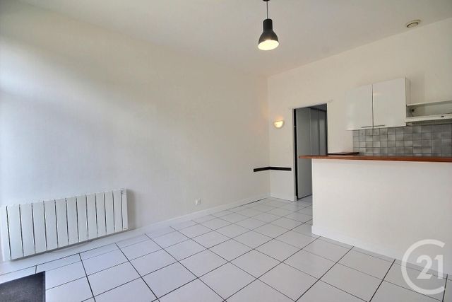 Appartement à louer - 2 pièces - 36.4 m2 - BLOIS - 41 - CENTRE - Century 21 Girault Immobilier
