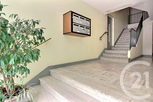 Appartement F4 à vendre - 4 pièces - 104.43 m2 - BLOIS - 41 - CENTRE - Century 21 Girault Immobilier