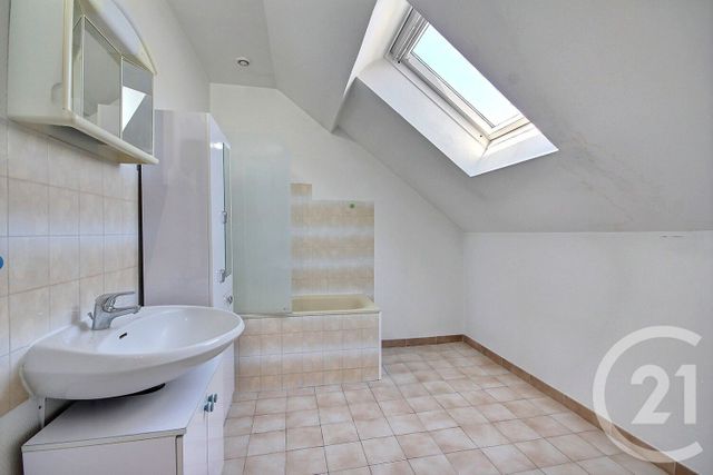 Appartement F3 à louer - 3 pièces - 74.0 m2 - BLOIS - 41 - CENTRE - Century 21 Girault Immobilier