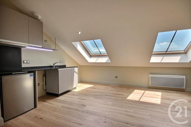 Appartement Studio à louer - 1 pièce - 26.0 m2 - BLOIS - 41 - CENTRE - Century 21 Girault Immobilier